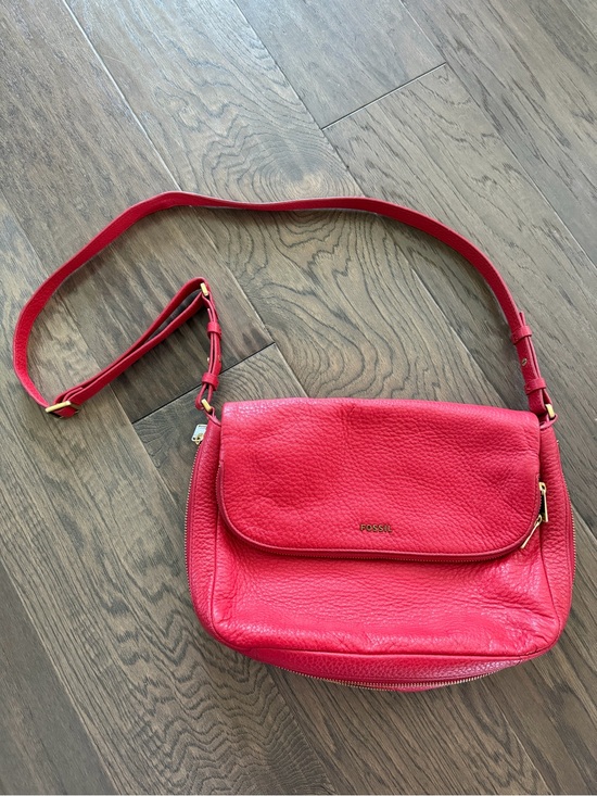 Fossil Handbags - Fossil Red Pebbled Leather Crossbody Bag with Gold Hardware